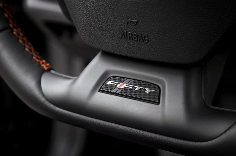  Chevrolet Camaro 50th Anniversary 2016 года  (EU) (фото 12 из 17)
